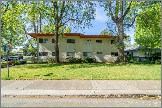 5479 Carlson Dr in Sacramento, CA - Building Photo - Building Photo
