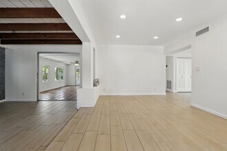 1225 15th Ave N in Lake Worth Beach, FL - Building Photo - Building Photo