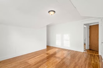 9 Elmwood St, Unit 0 in Worcester, MA - Building Photo - Building Photo