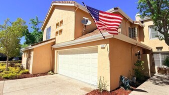 6220 Lakeview Cir in San Ramon, CA - Building Photo