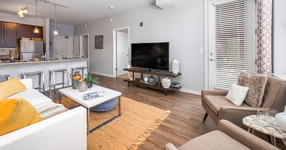 The Residences of Orland Park Crossing in Orland Park, IL - Foto de edificio - Building Photo