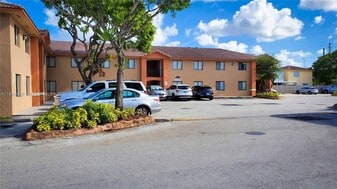 7259 W 24th Ave in Hialeah, FL - Building Photo