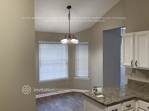 11826 Clearwater Oaks Dr W in Jacksonville, FL - Foto de edificio - Building Photo