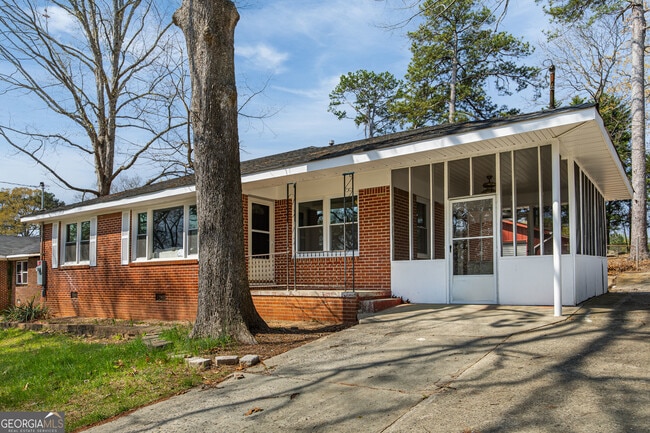 2064 Gober Ave SE in Smyrna, GA - Building Photo - Building Photo