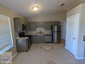 1413 Desert Storm Dr in Hinesville, GA - Building Photo - Building Photo