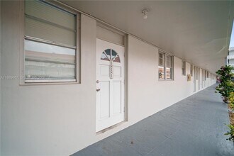 18601 NE 14th Ave in Miami, FL - Building Photo - Building Photo