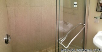 191 Winthrop Rd in Brookline, MA - Building Photo