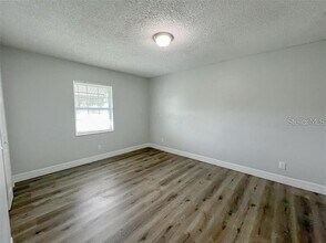 3008 St Paul Dr in Winter Haven, FL - Building Photo - Building Photo
