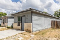 4303 Monterey St in San Antonio, TX - Building Photo - Building Photo