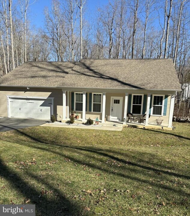 12407 Sickles Ln in Spotsylvania, VA - Building Photo