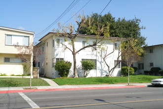 Chevy Chase Manor in Glendale, CA - Foto de edificio - Building Photo