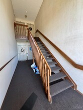 3302 N Bend Rd in Groesbeck, OH - Building Photo - Building Photo