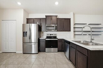 377 Aralia Ln in Jacksonville, FL - Building Photo - Building Photo