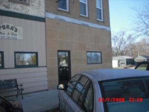 139 W Railroad St in Earlville, IL - Building Photo - Building Photo