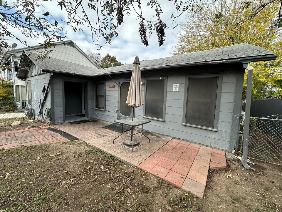 331 Ira Ave in San Antonio, TX - Building Photo