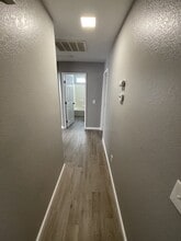 2800 E Valley Oaks Dr in Visalia, CA - Building Photo - Building Photo