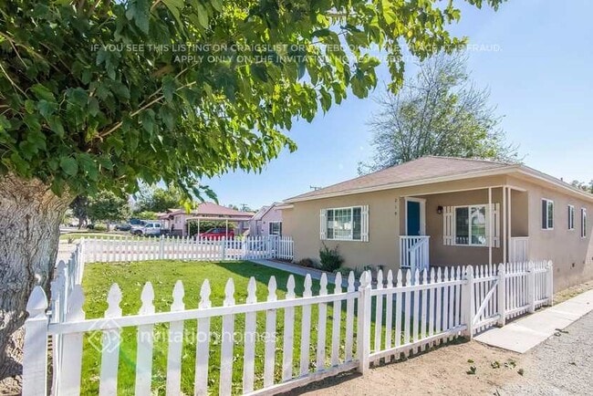 219 E 46th St in San Bernardino, CA - Building Photo - Building Photo