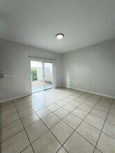 1692 SE 9th Ave in Florida City, FL - Building Photo - Building Photo