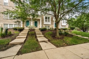 5426 Cloverdale Rd in Hanover Park, IL - Building Photo