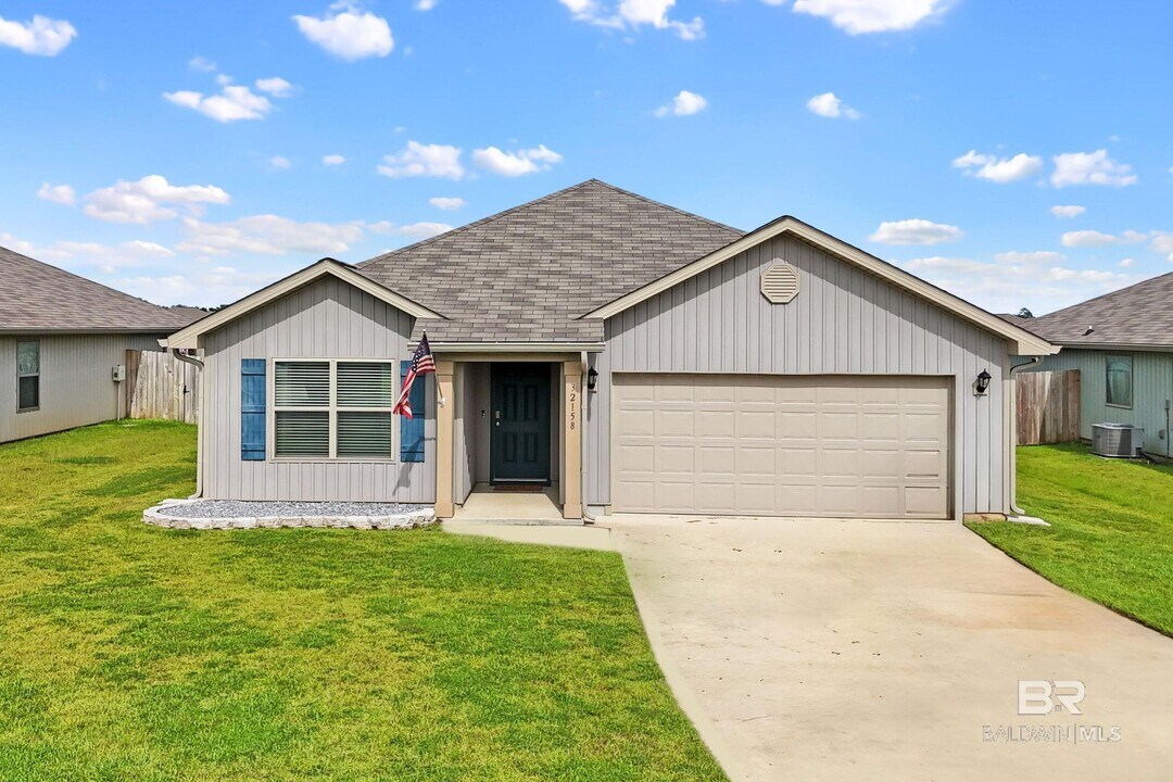 32158 Terranova Lp in Lillian, AL - Building Photo
