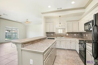 3315 Southlake Ave in Baton Rouge, LA - Building Photo - Building Photo