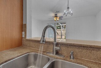 5509 NW 90th Ave in Sunrise, FL - Building Photo - Building Photo