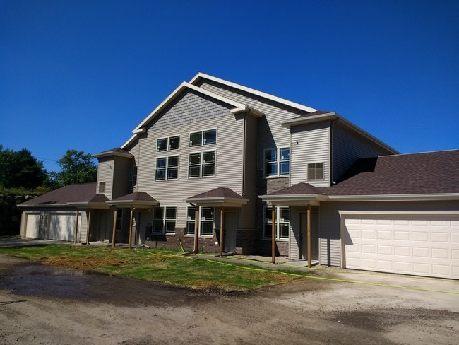 6617 Scattergood Ln, Unit 6617 in Windsor, WI - Foto de edificio - Building Photo