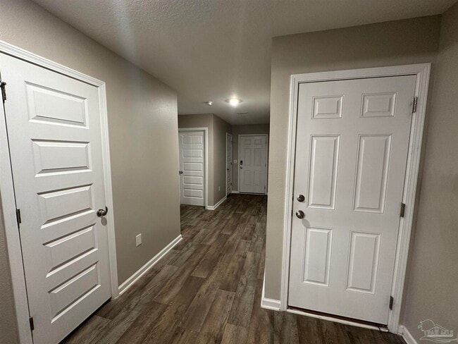 5565 Lancelot Trl in Milton, FL - Building Photo - Building Photo