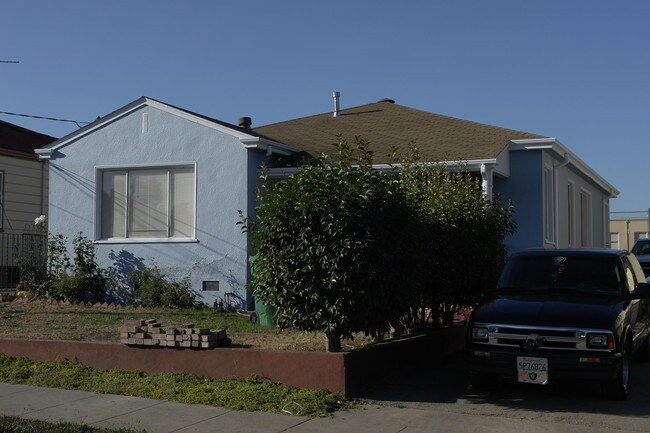 22839-22841 High St in Hayward, CA - Building Photo - Building Photo