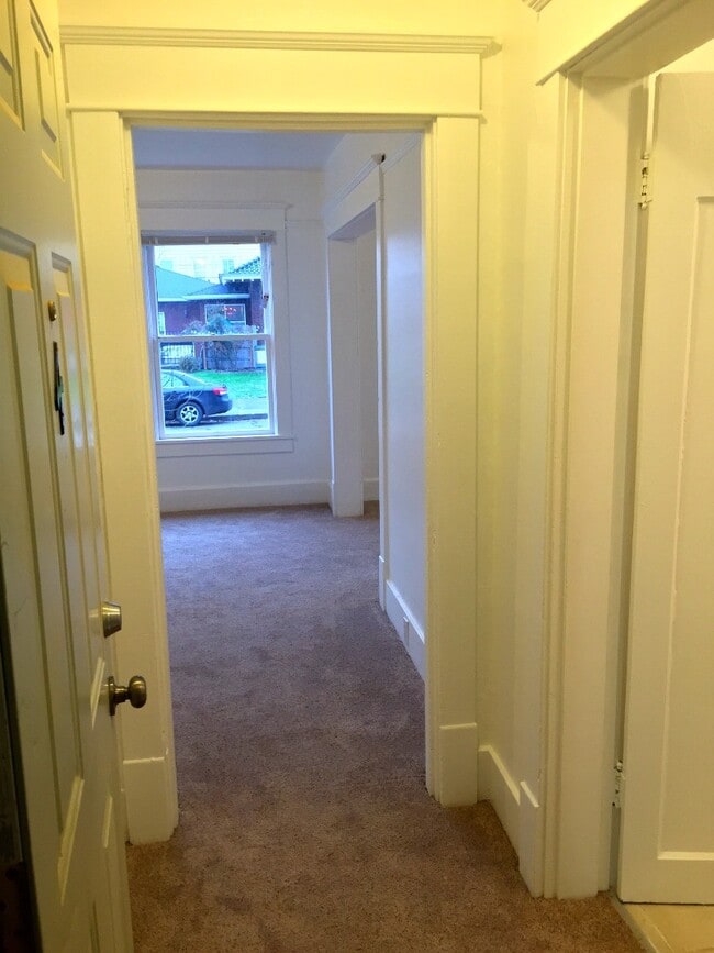 505 SE Lyon St in Albany, OR - Building Photo - Building Photo