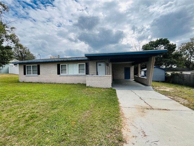 property at 260 W Interlachen St