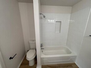 10530 Stone Canyon Rd in Dallas, TX - Building Photo - Building Photo