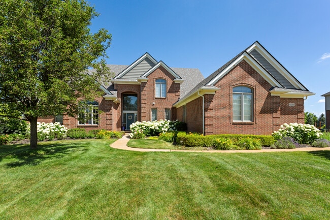 51180 Park Pl Dr in Northville, MI - Building Photo - Building Photo