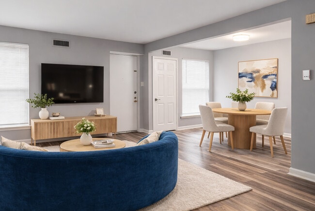 Regency Townhomes in Philadelphia, PA - Building Photo - Building Photo