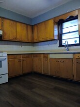 1023 Irving Ave in Rockford, IL - Building Photo - Building Photo