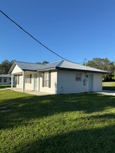 2370 Lakeview Dr in Sebring, FL - Building Photo - Building Photo