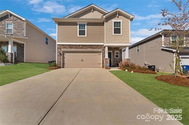 126 Johns Cardinal Dr in Mooresville, NC - Building Photo - Building Photo