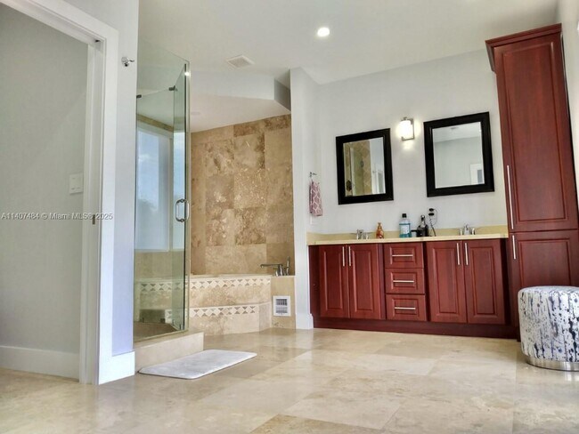 13240 Ortega Ln in North Miami, FL - Building Photo - Building Photo