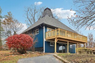 23460 W N Lakewood Ln in Lake Zurich, IL - Building Photo