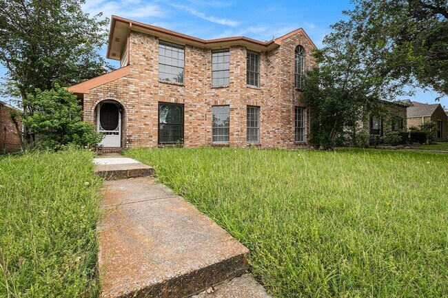 property at 1110 Thistle Dr
