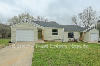 208 White Oak Dr NE in Gravette, AR - Building Photo - Building Photo