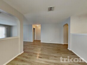 8507 Crinum Lily Dr in Converse, TX - Foto de edificio - Building Photo