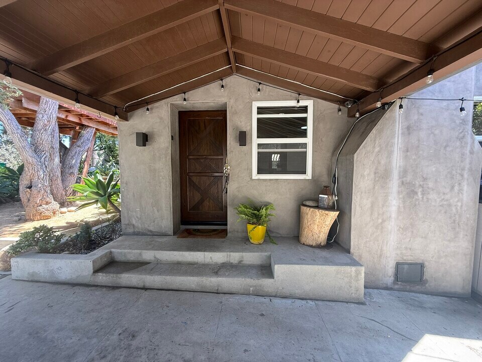 3601 Wasatch Ave in Los Angeles, CA - Foto de edificio