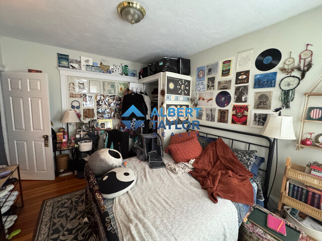 101 Heath St, Unit 1 in Somerville, MA - Foto de edificio - Building Photo