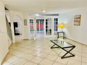 8950 NW 189th Terrace in Hialeah, FL - Building Photo - Building Photo