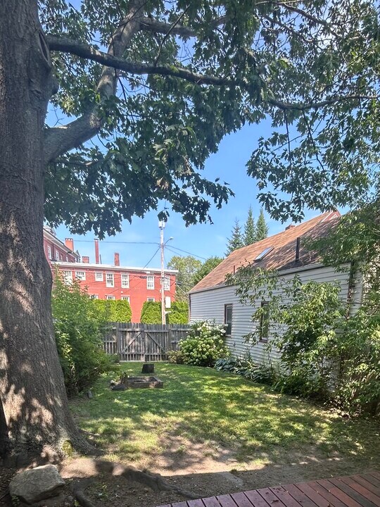 3 Danforth Pl, Unit 2 in Portland, ME - Building Photo