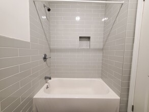 201 Garfield Ave, Unit 1 in Jersey City, NJ - Foto de edificio - Building Photo