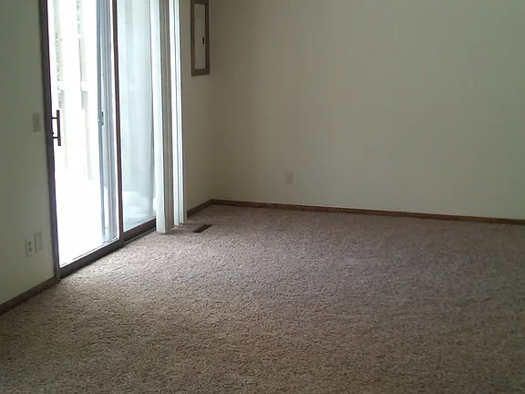 7021 McCauley Trail S in Minneapolis, MN - Building Photo - Building Photo