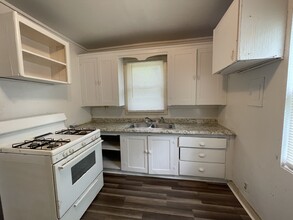 914 E Tahlequah Ave in Sulphur, OK - Building Photo - Building Photo