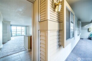 4165 178th Ln SE in Bellevue, WA - Building Photo
